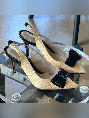 Fendi Woven Raffia Patent Leather Bow Beige/Black Pointed Slingback Pumps, sz 8